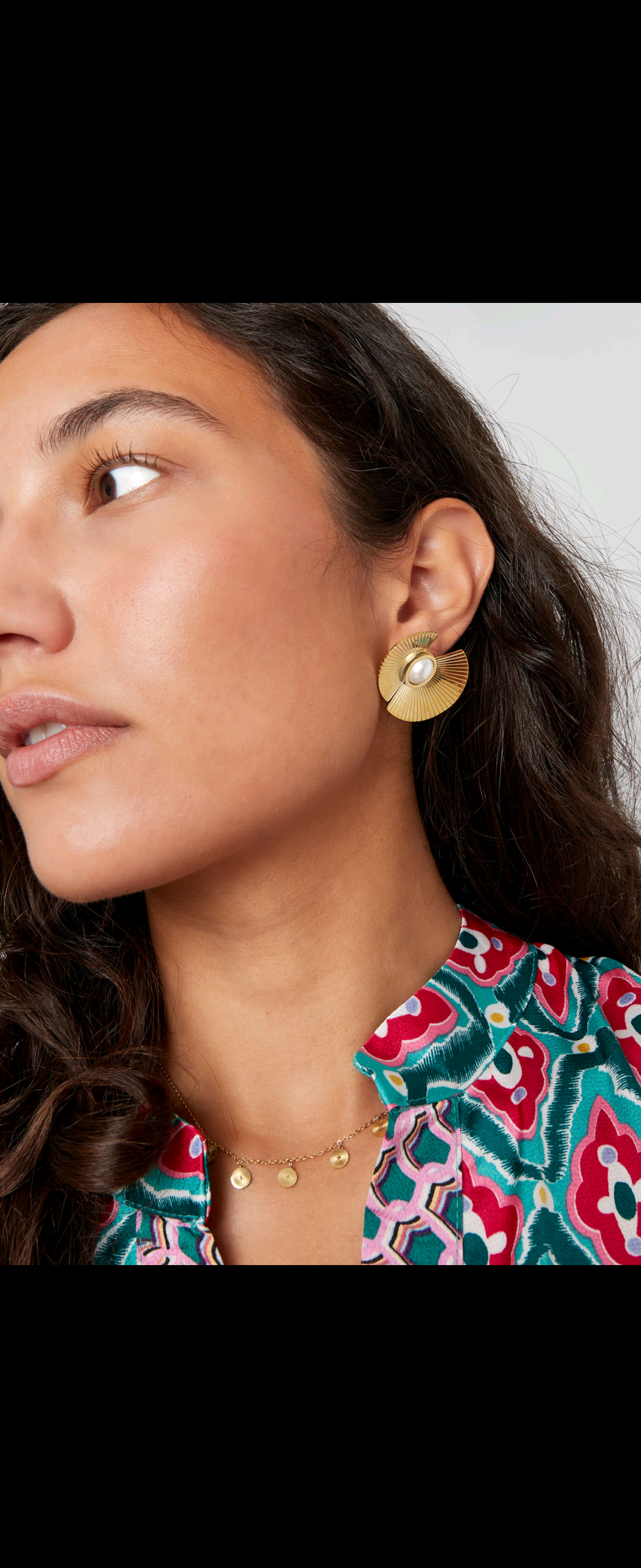 Gold Swirl Earring