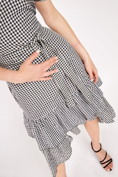 GINGHAM PRINT DIP HEM TIERED DRESS